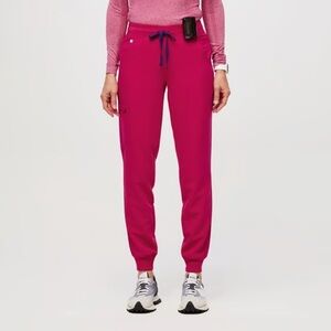 FIGS Women's Ultra Rose Zamora™ - Medium Petite Jogger Scrub Pants